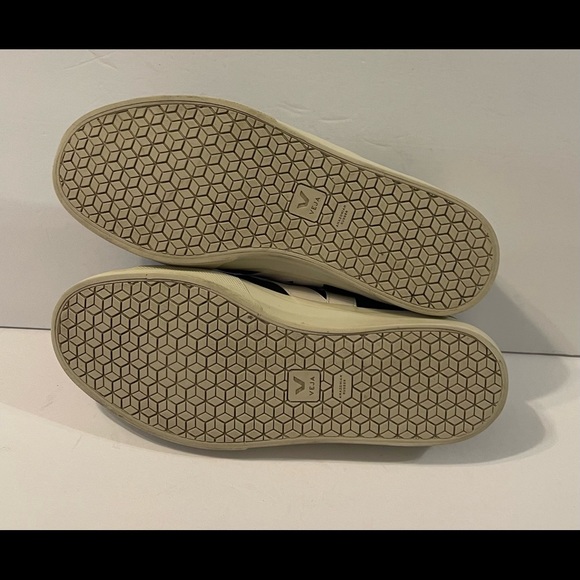 VEJA V-10 Training Mens Black / White Size 11 - Picture 13 of 13